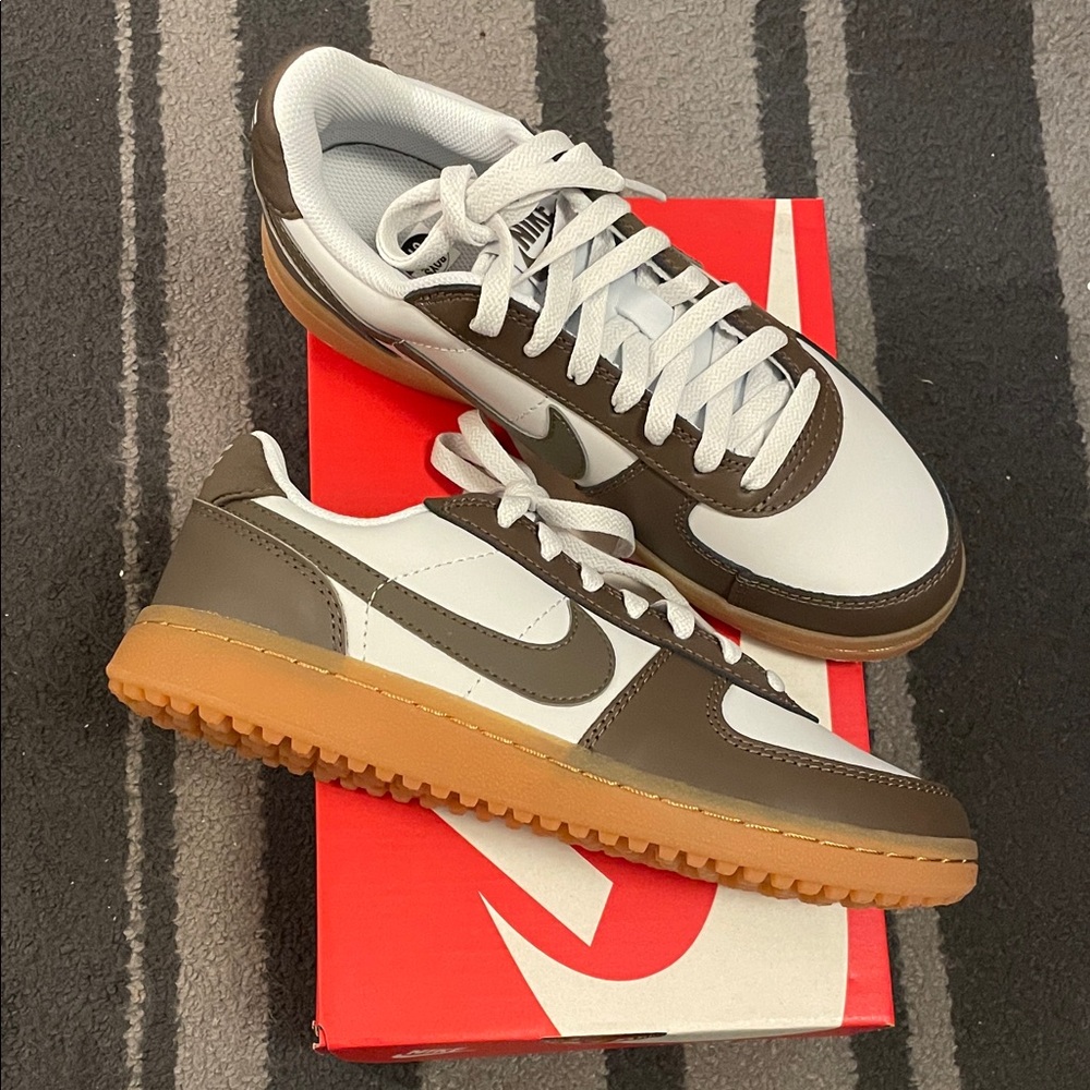 Nike Vintage Sneakers
